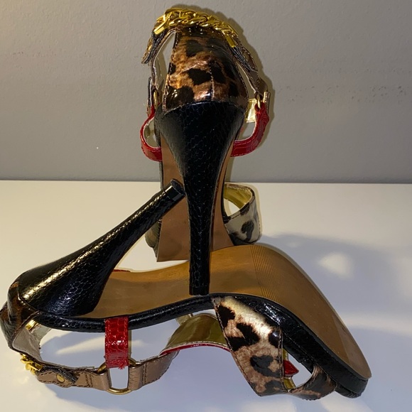 Spring Heels - Picture 5 of 5